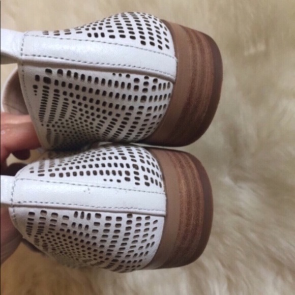 Vince Camuto Kandia White Perforated Leather Flats - Picture 7 of 8